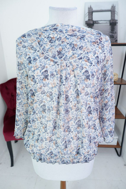 Блузка красивая 48 размер