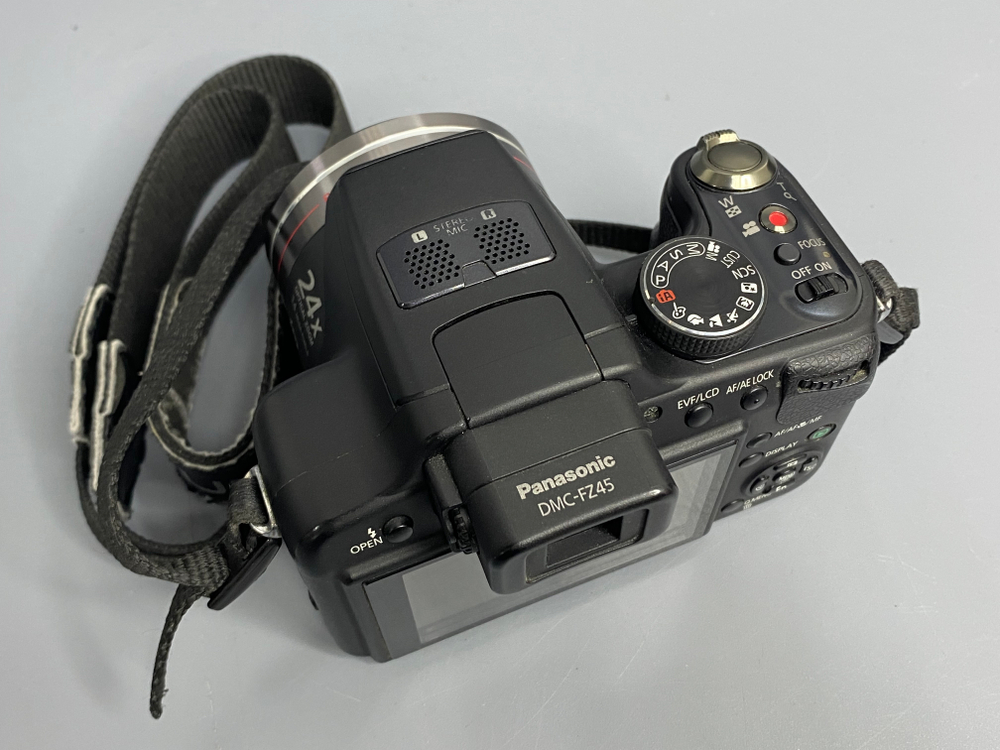 Panasonic Lumix DMC-FZ45