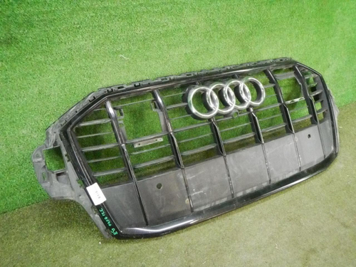 Решетка радиатора Audi Q7 2 (2019-н.в.)