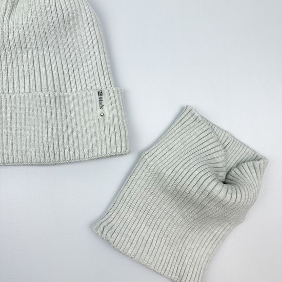 Шапка со снудом, Серое облако