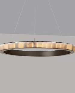 Шикарные модели в золоте и классическом черном цвете 🤍