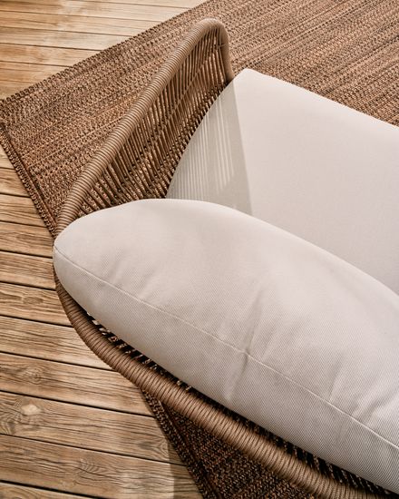 Кресло Catalina из бежевой веревки и массива акации La Forma Испания