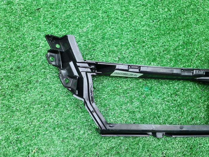 Решетка перед. бампера Porsche Panamera 971 20-24