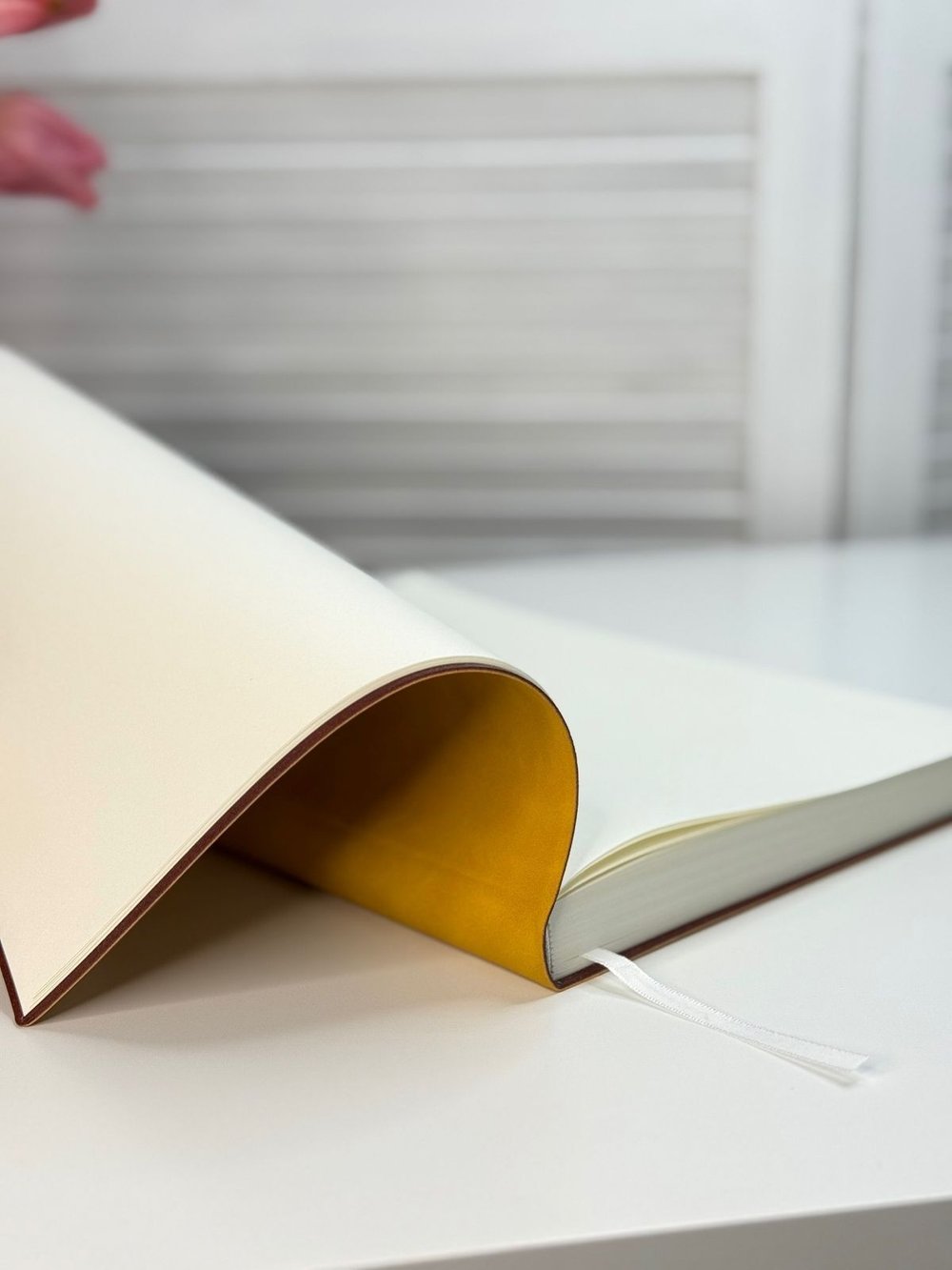 Блокнот А4 200л. (400страниц) без разлиновки Желтый (К44-539A)