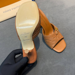 Сабо Louis Vuitton