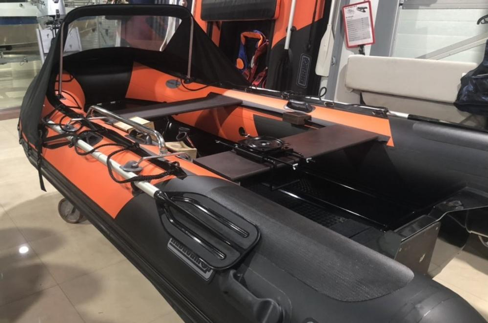 Лодка РИБ НАВИГАТОР 380R PRO