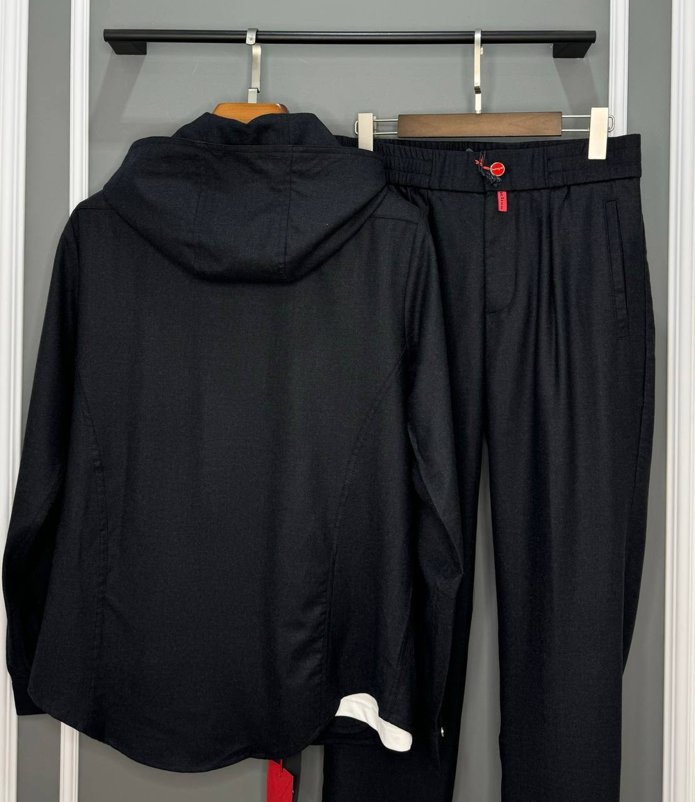 Прогулочный костюм Kiton (100% шерсть)