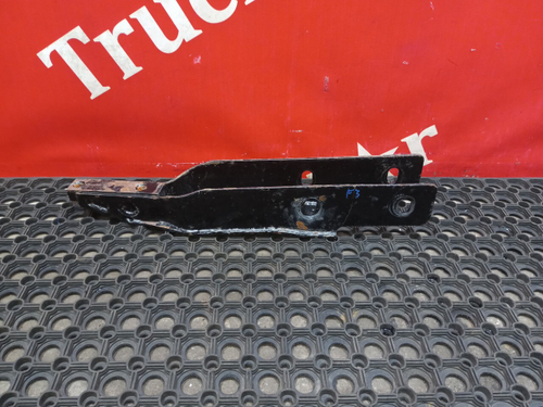 Кронштейн торсиона кабины правый 2023г.