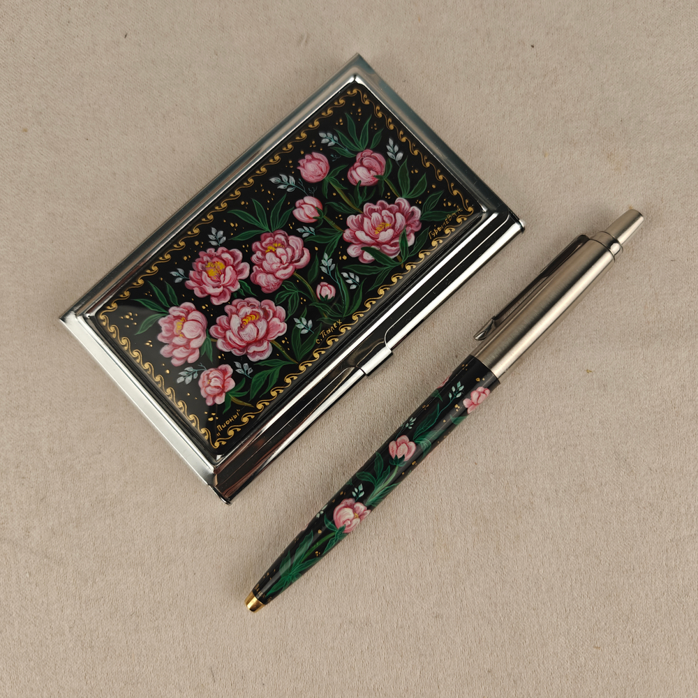 Подарочный набор "Пионы" визитница с ручной росписью Палех и ручка Parker