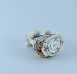 Эксклюзивная нэцкэ Монах с тыквой горлянкой и корзиной кукурузы