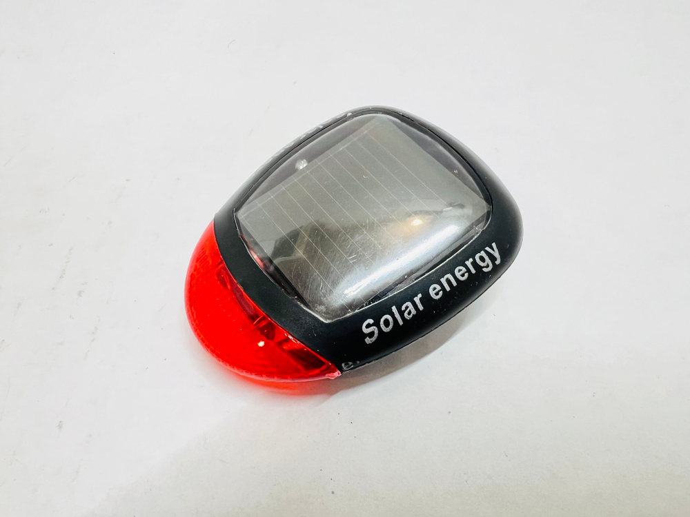 Светодиодный фонарь с солнечной батареей для велосипеда LED ГАБАРИТ