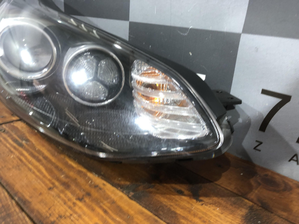 Фара правая галоген Kia Sportage 4 (QL) 16-18 Б/У Оригинал 92102F1010