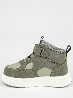 1Кроссовки утепленные