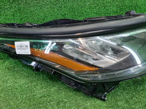 Битая Фара правая Toyota Highlander 4 U70 (2019-н.в) LED