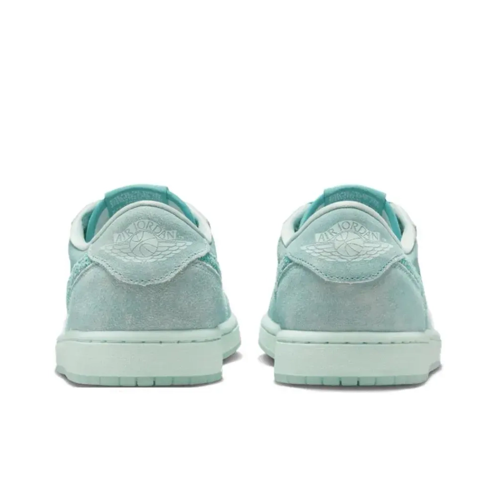 Женские кроссовки Air Jordan 1 Retro Low OG 'Washed Teal' HQ8111-300