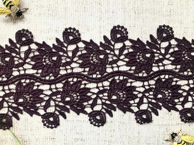 Кружево плетеное, ш. 13,5 см.