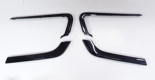 Накладка перед. бампера /2180 Lada Vesta/ верх+низ (черный лак) 4 шт. (Сызрань)