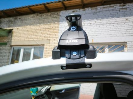 Багажник  "LUX" БК 3 с дугами 1,2 м аэро на Volkswagen Polo 2020-... и Skoda Rapid 2017 - ...