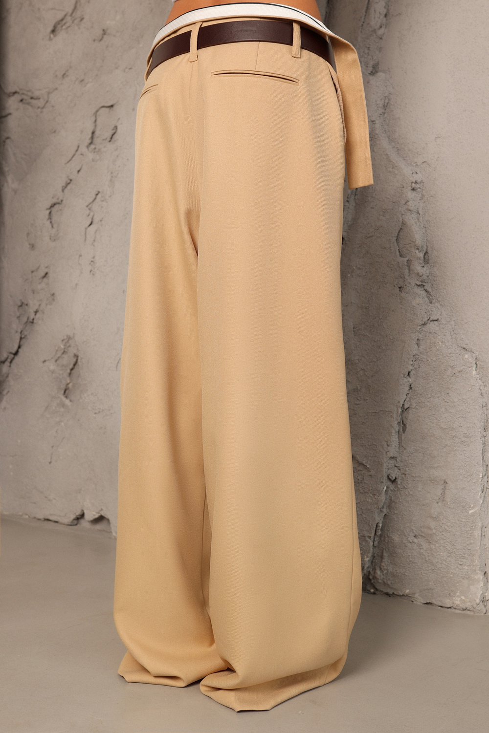 Брюки костюмные с отлетным поясом