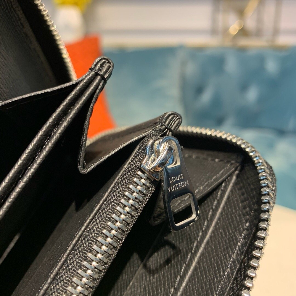 Louis Vuitton Zippy Wallet