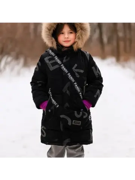 Куртка зимняя для девочки с сумочкой.