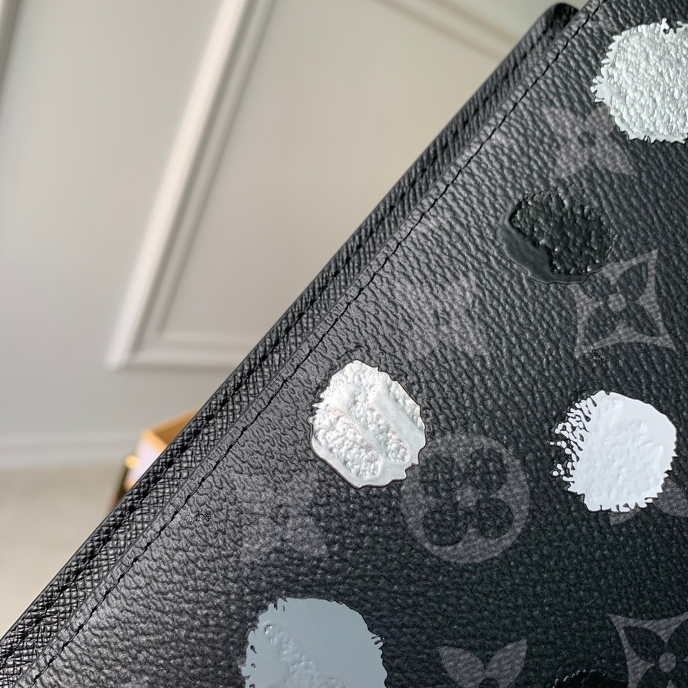 Louis Vuitton Brazza Wallet