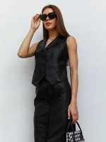 Жилет кожаный офисный