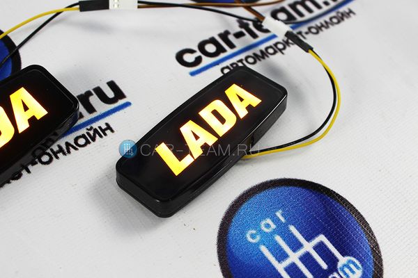 Декоративные заглушки поворотников диодные с надписью Lada, желтая подсветка