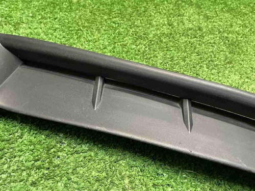 Накладка переднего бампера правая Lexus UX (18-нв)