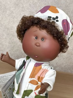 Кукла Nines виниловая 30см MIO CASE (3407A)