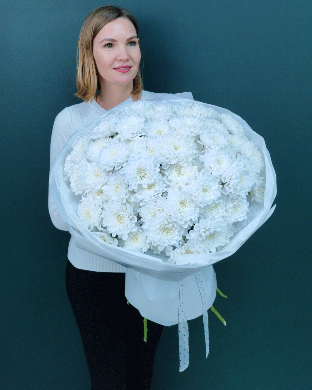 Большой пышный букет из воздушной хризантемы,15 веток(00262)