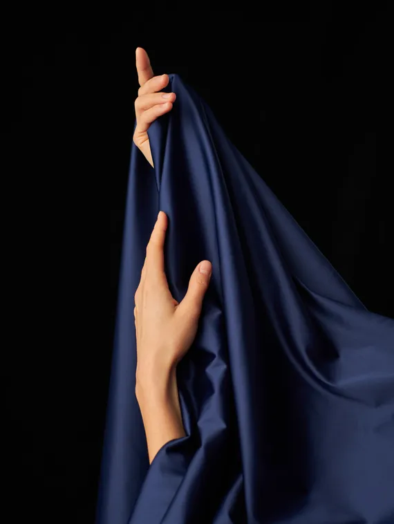 Атлас (сатин) эластичный бельевой, темно-синий 061 (мерный лоскут)