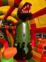 Коммерческий надувной батут «Страна Сафария 2» с крышей, 10x5x5 м.