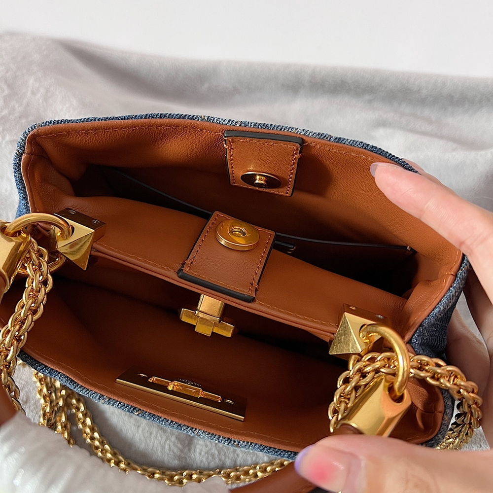Valentino Roman Stun in Denim 21 cm