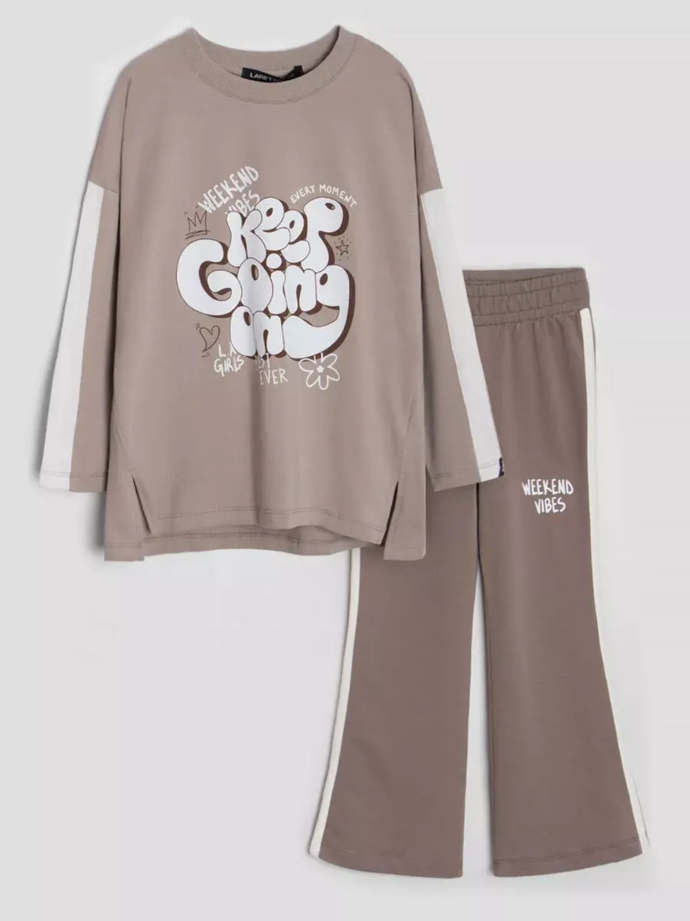 Бежевый костюм оверсайз для девочки