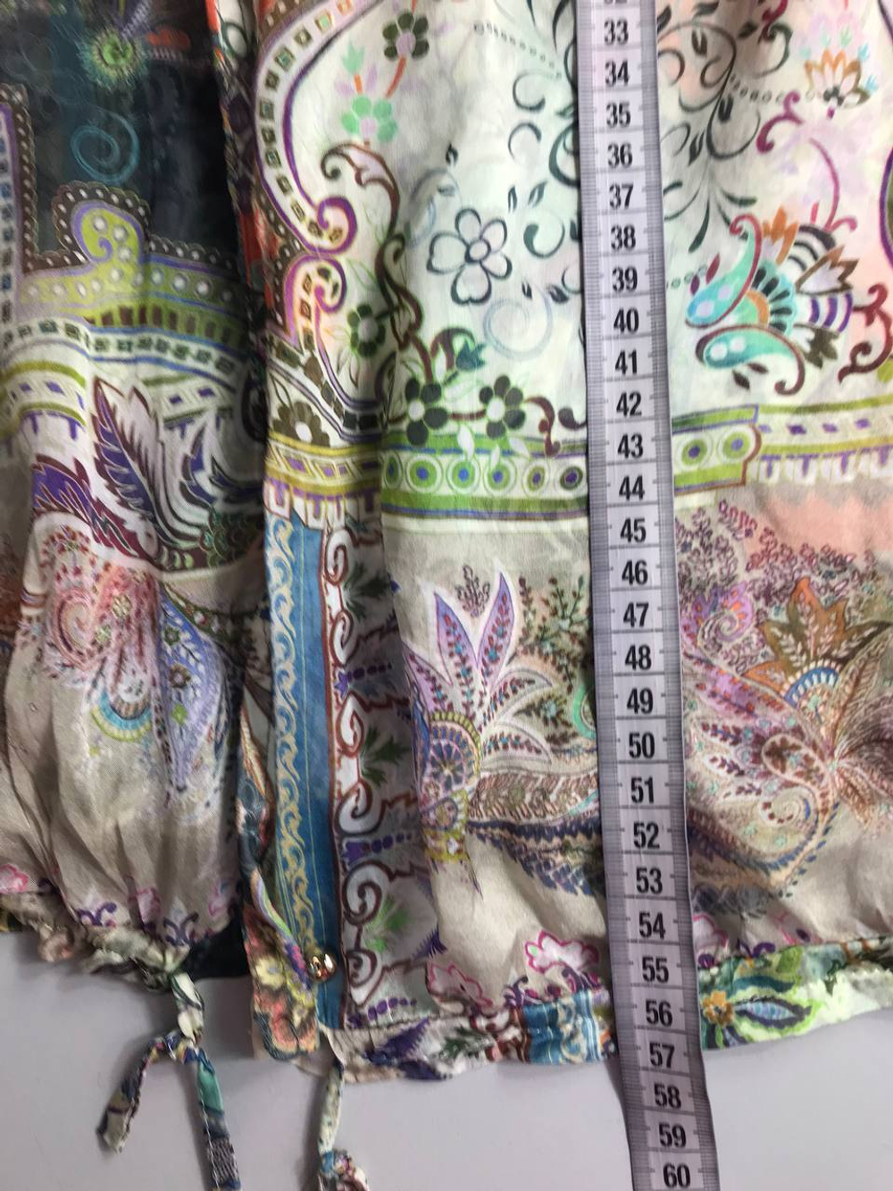 Блузка легкая и комфортная, визуально на 46 размер