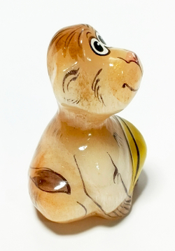 Фигурка " обезьяна с бананом " из селенита.