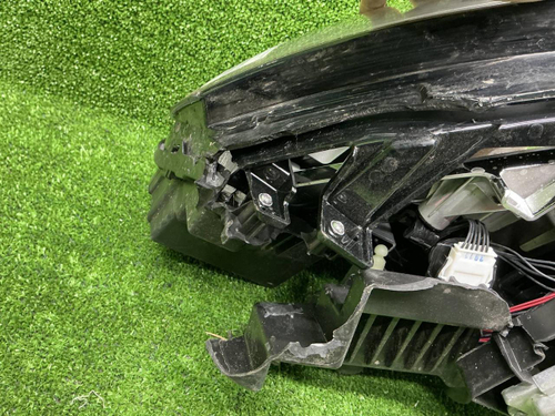 Битая Фара правая Geely Tugella (2019-2024) LED