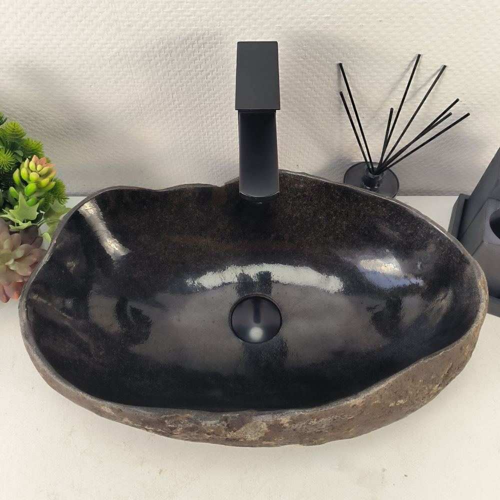 Раковина из речного камня RS-64981 50*31*15 0861
