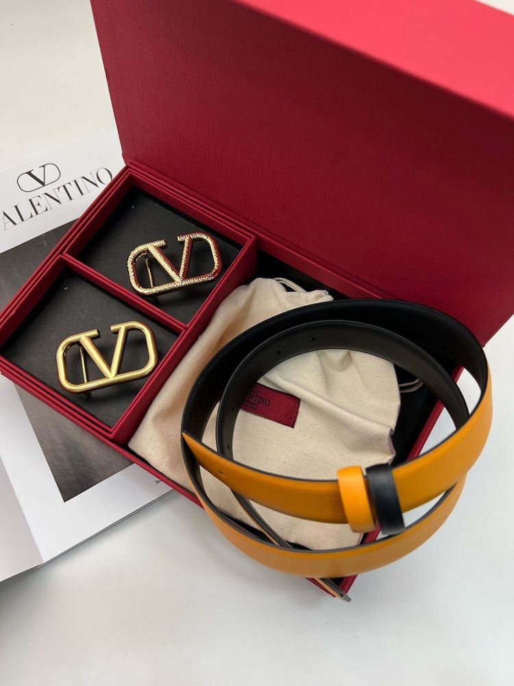 Кроссовки Valentino