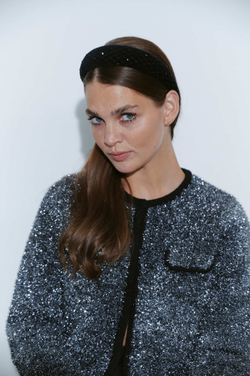 Ободок из бархата с камнями