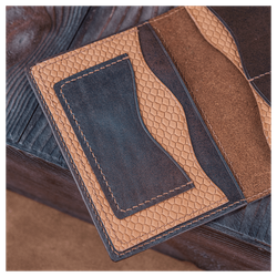 Кожаная обложка на паспорт «Сохатый»