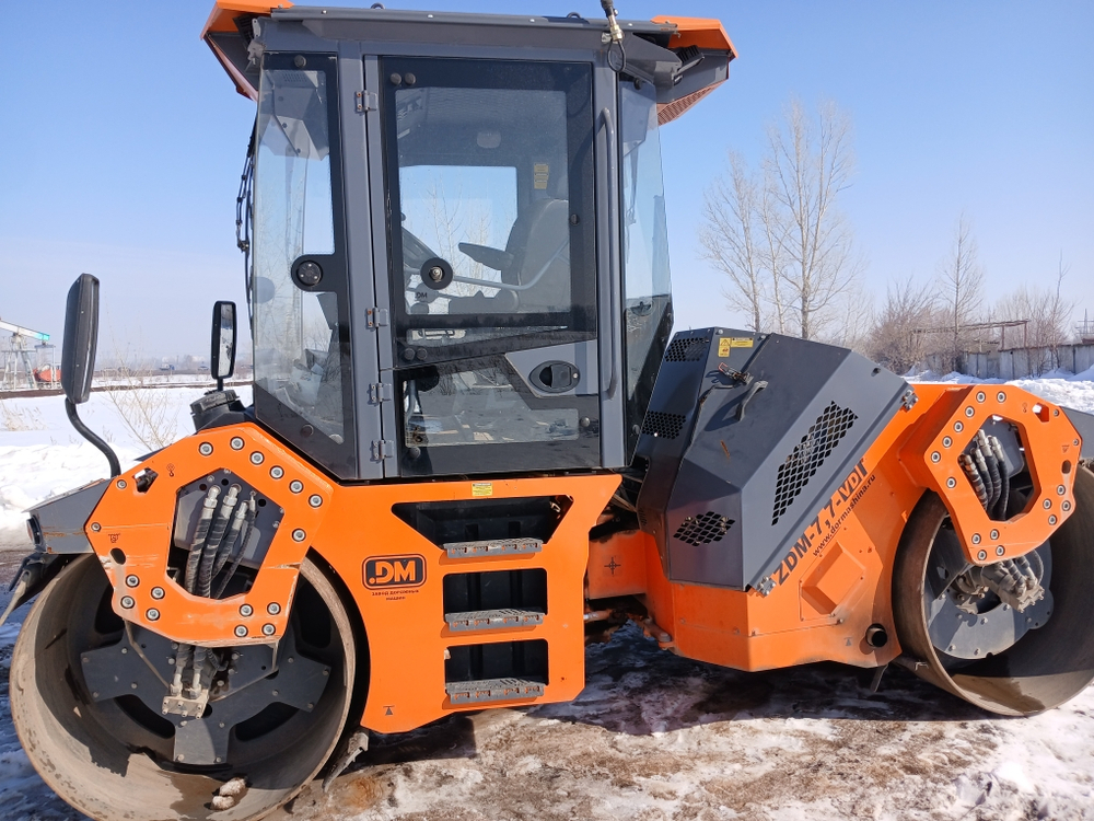 Завод дорожных машин ZDM* Каток ZDM-7.7-VD (Дизельный, 4,8 л, 78 л.с., МТ)