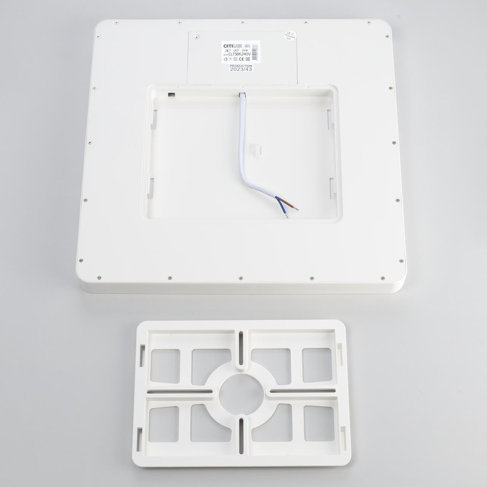 Потолочный светодиодный светильник Citilux Бейсик CL738K240V