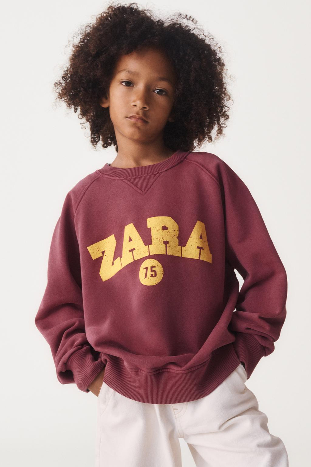 ZARA ТОЛСТОВКА В СТИЛЕ ПРЕППИ 50TH ANNIVERSARY, ТЕМНО-БОРДОВЫЙ
