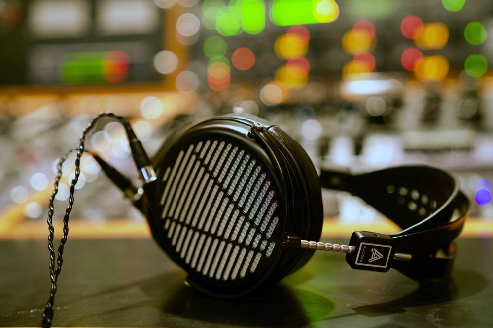 Наушники Audeze LCD-MX4