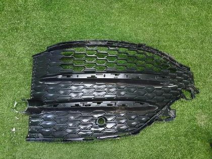 Решетка перед. бампера Mercedes GLE V167 18-24 AMG