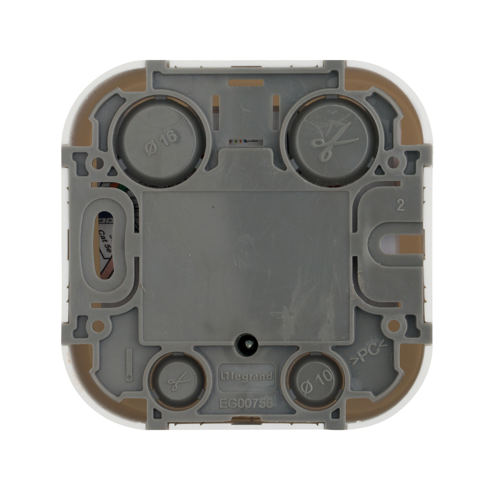 Розетка телефонная RJ11 IP20 белый Quteo Legrand