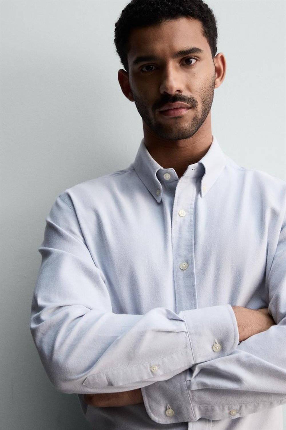 ZARA РУБАШКА ОКСВОРД С ЭФФЕКТОМ ПОТЕРТОСТИ, НЕБЕСНО-ГОЛУБОЙ