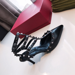 Valentino Rockstud Pumps 6.5 cm